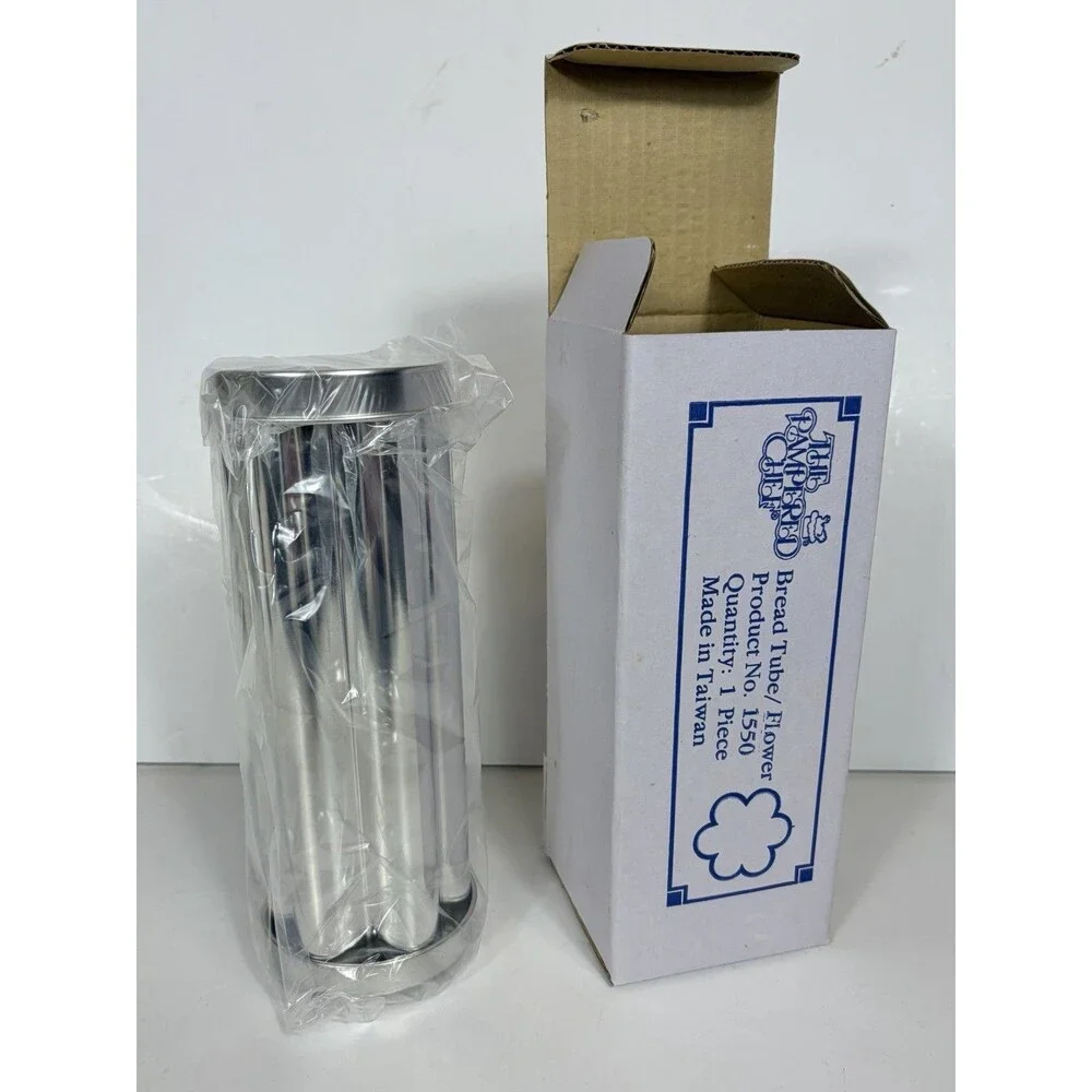 Pampered Chef Bread Tube Star 1570 And Flower 1550 New In Box